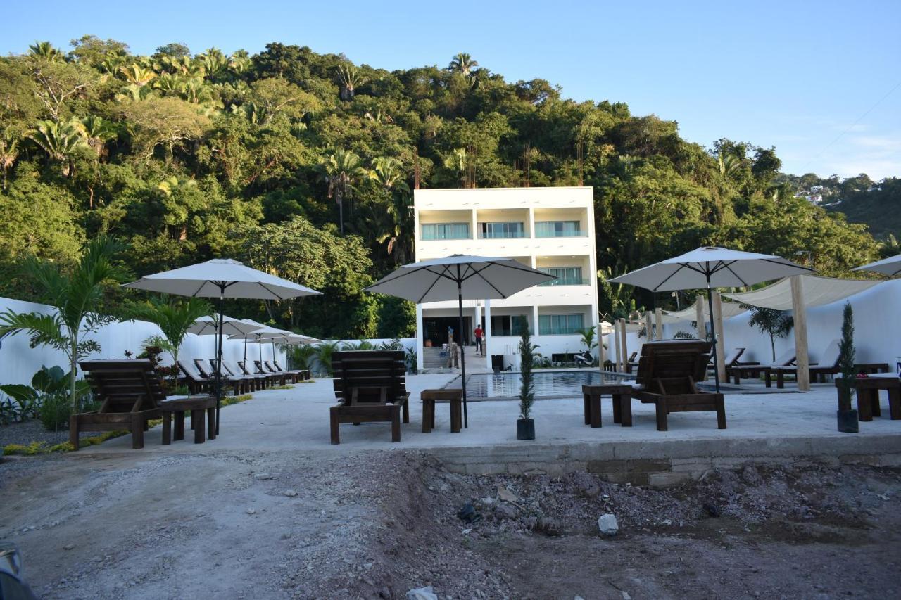 Malaki Hotel Los Ayala Exterior photo